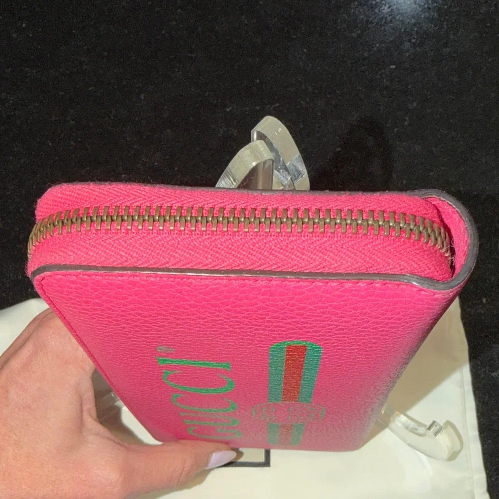 Gucci Hot Pink Leather Zip-Around Wallet with Green Logo Stripe 🩷💚❤️ - Picture 6 of 17